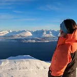 Main Floor In The Lyngen Alps, Whole House Rentable Apartmán