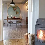 Main Floor In The Lyngen Alps, Whole House Rentable Apartmán *