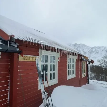 Apartment Main Floor In The Lyngen Alps, Whole House Rentable *