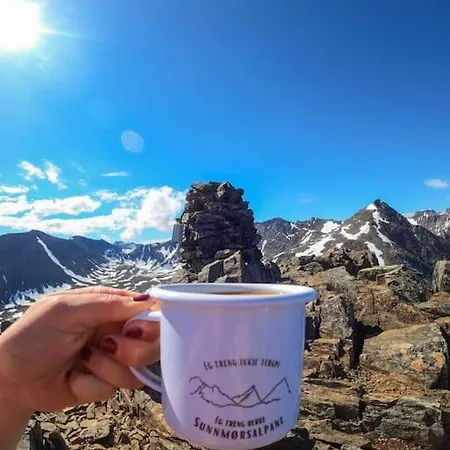 Main Floor In The Lyngen Alps, Whole House Rentable Apartment *