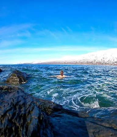 Main Floor In The Lyngen Alps, Whole House Rentable Apartment *