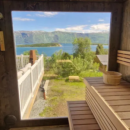 Apartman Main Floor, Lyngen Alps, Sauna Included