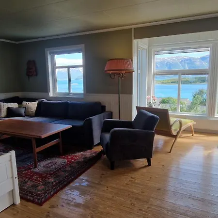 Main Floor, Lyngen Alps, Sauna Included *