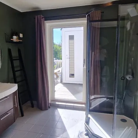 Apartman Main Floor, Lyngen Alps, Sauna Included *
