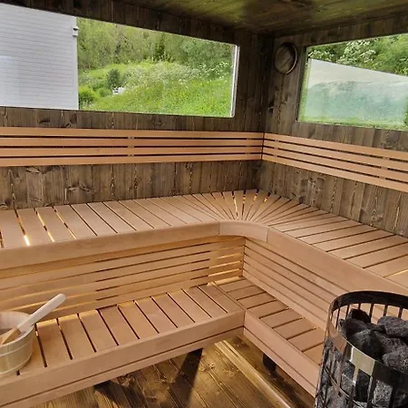 Main Floor, Lyngen Alps, Sauna Included * Lyngseidet
