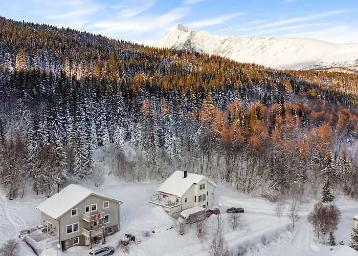 Main Floor In The Lyngen Alps, Whole House Rentable Lyngseidet