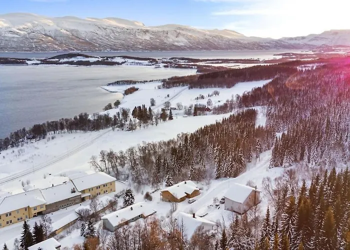 Main Floor In The Lyngen Alps, Whole House Rentable