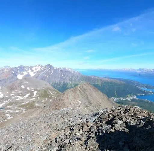 Appartamento Main Floor In The Lyngen Alps, Whole House Rentable