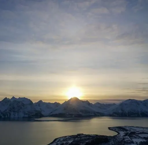 Main Floor In The Lyngen Alps, Whole House Rentable * Lyngseidet