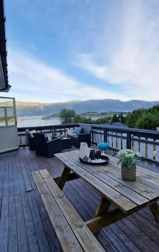 Main Floor In The Lyngen Alps, Whole House Rentable * Lyngseidet