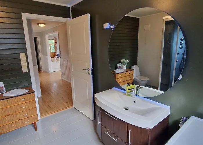 Main Floor In The Lyngen Alps, Whole House Rentable Appartamento