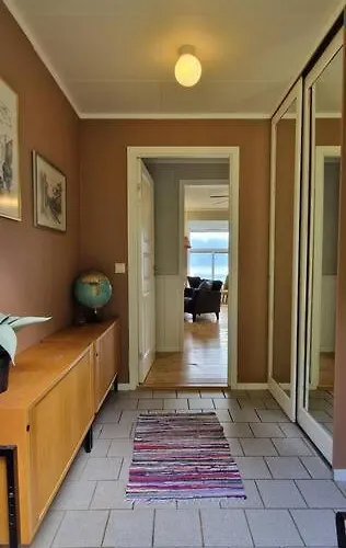 Main Floor In The Lyngen Alps, Whole House Rentable Apartmán *