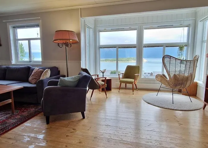 Appartamento Main Floor In The Lyngen Alps, Whole House Rentable *